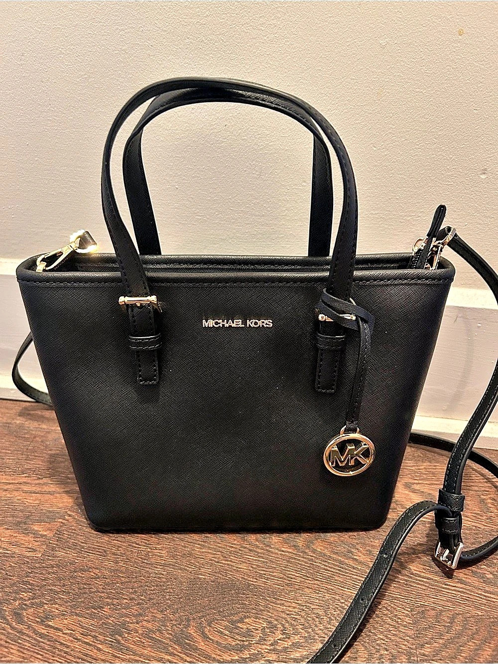 Michael Kors Jet Set Travel extra Small Saffiano Leather Top-Zip Tote Bag
